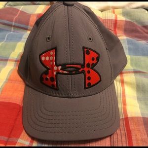 NWOT UNDER ARMOUR YOUTH BALL CAP